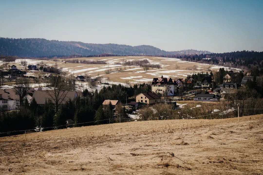 Gdzie kręcono film Wataha? Fascynujące lokalizacje w Bieszczadach