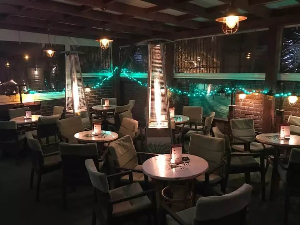 Nora Aktora w Rzeszowie: klimatyczny klub filmowy z najlepszymi drinkami