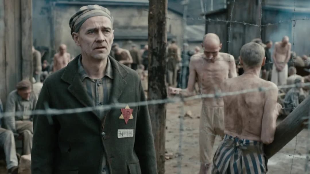 Najważniejsze filmy o obozie koncentracyjnym: wstrząsające historie wojenne